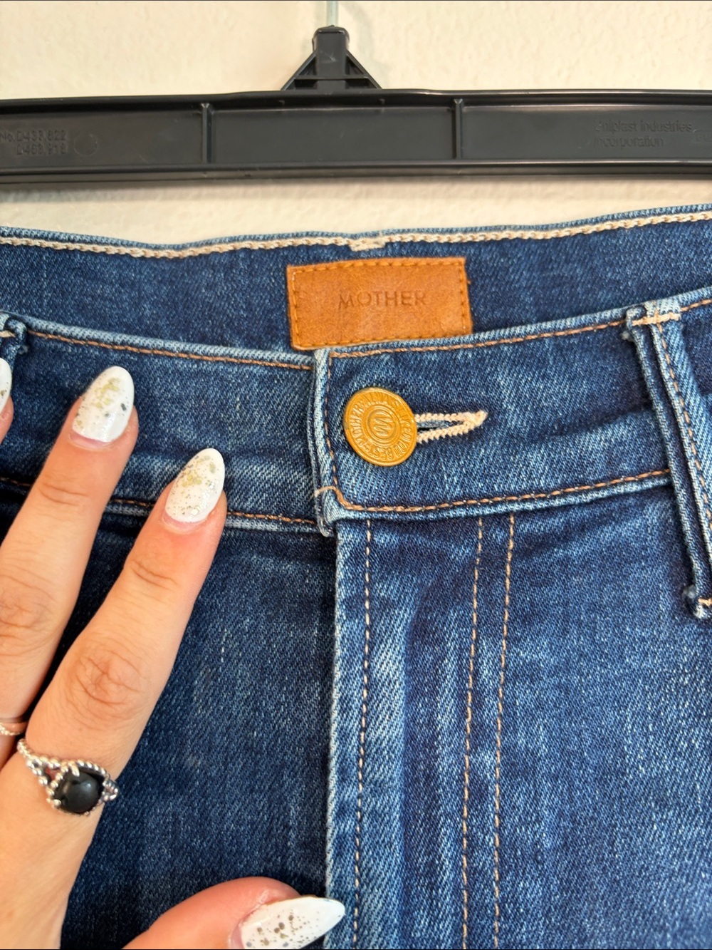 MOTHER Denim The Swooner Rascal Ankle Jean in Until Next Time - 26 - Picture 4 of 7